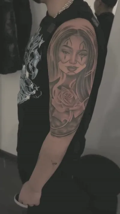 Chicano Tattoo Hamburg - Chicano Girl mit Rose