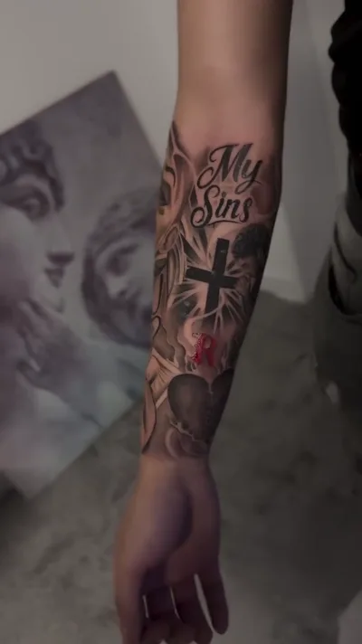 Lettering Tattoo Hamburg - My Sins Lettering mit Kreuz