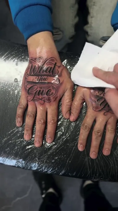 Lettering Tattoo Hamburg - What you Give Haende